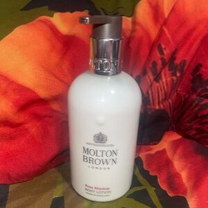 New MOLTON BROWN LONDON ROSA ABSOLUTE BODY LOTION
